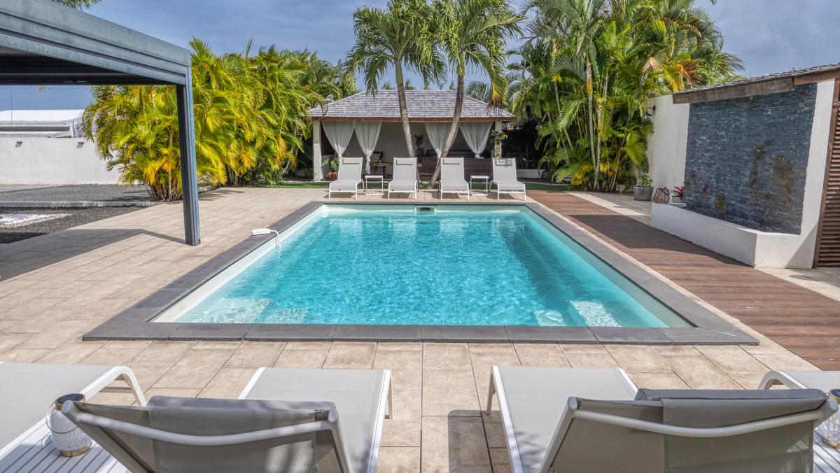 2.Location villa piscine spa Sainte Anne Guadeloupe_Piscine